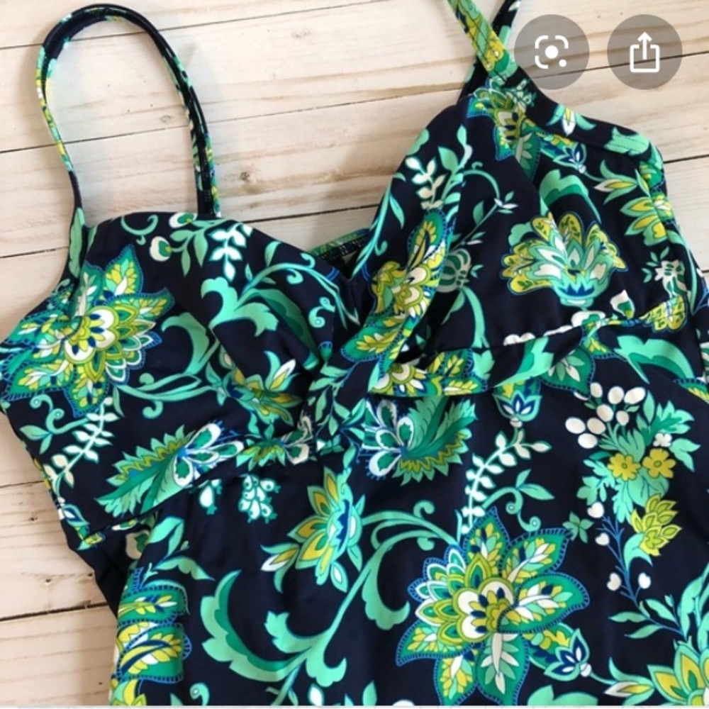 Traded❌ Lands end tankini